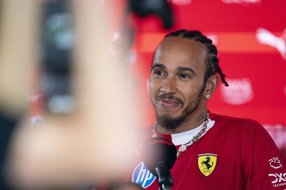 Hamilton és a Ferrari végre „látja az előrelépést” az erős bakui kezdés után
